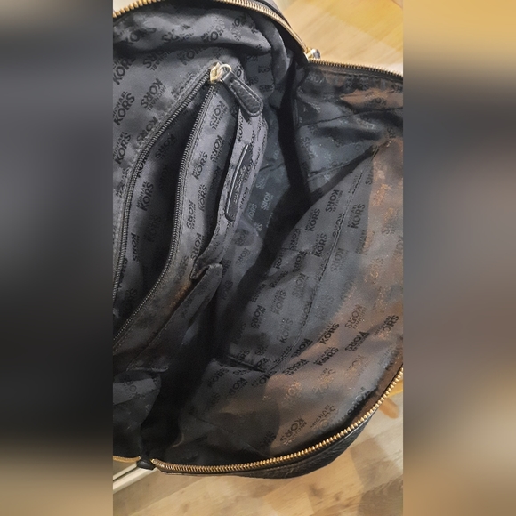 MICHAEL Michael Kors Black Leather Large Dome Satchel 10"H × 15"W good condition - Picture 4 of 10